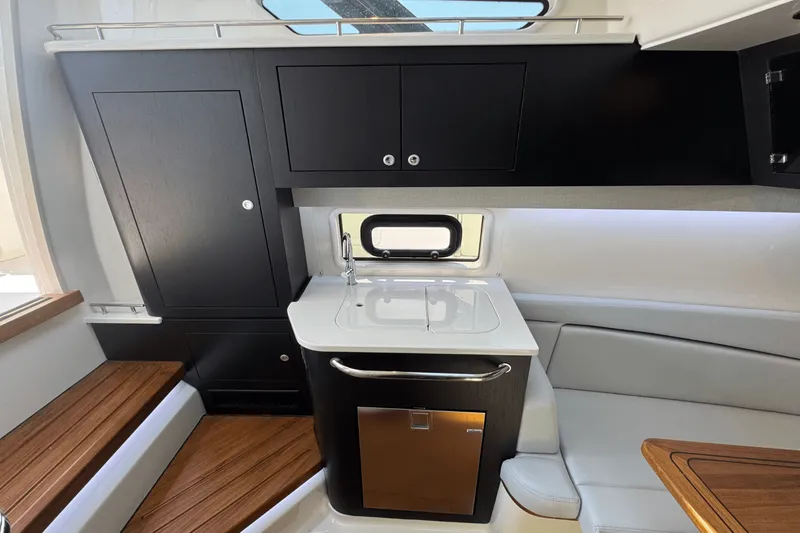 Slide: The Image of Boston Whaler 380 Realm 2025 - 52