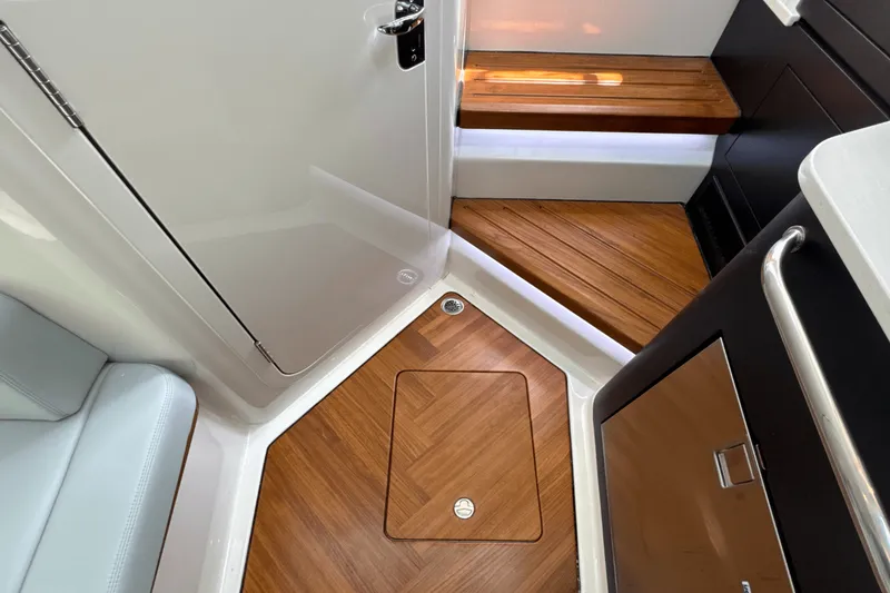 Slide: The Image of Boston Whaler 380 Realm 2025 - 66