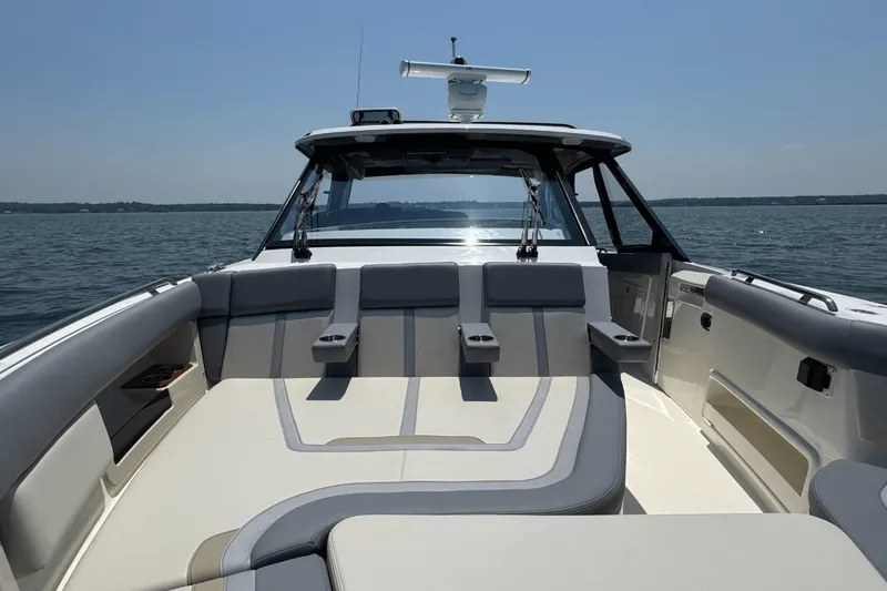 Slide: The Image of Boston Whaler 380 Realm 2025 - 70