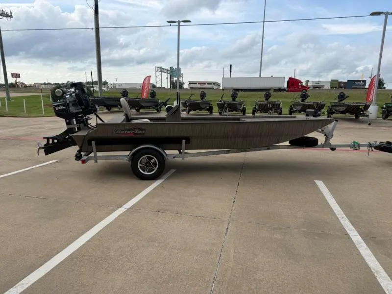 Slide: The Image of Gator-Tail 17/54 Extreme Series 2026 - 6