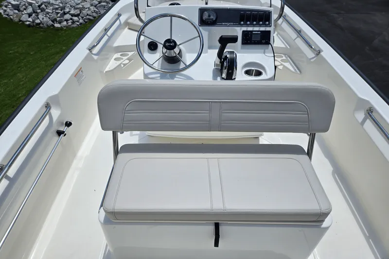 Slide: The Image of Boston Whaler 170 Montauk 2025 - 4