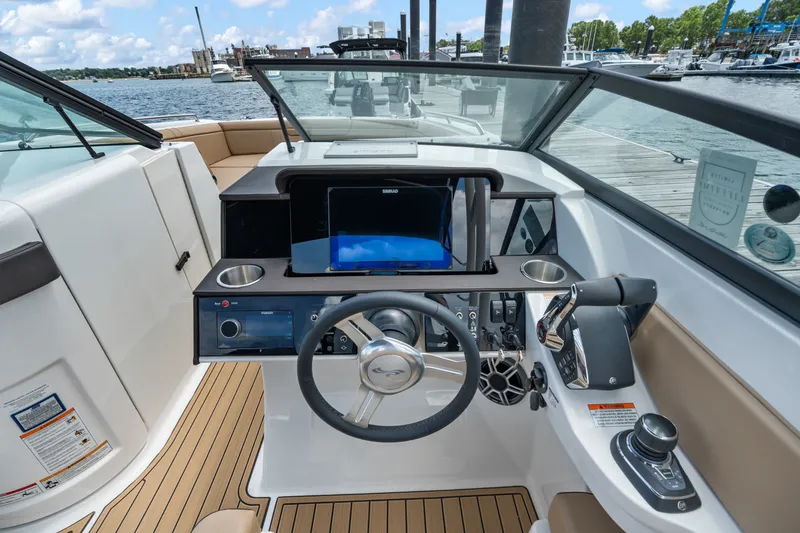 Slide: The Image of Sea Ray SDX 290 Outboard 2026 - 17