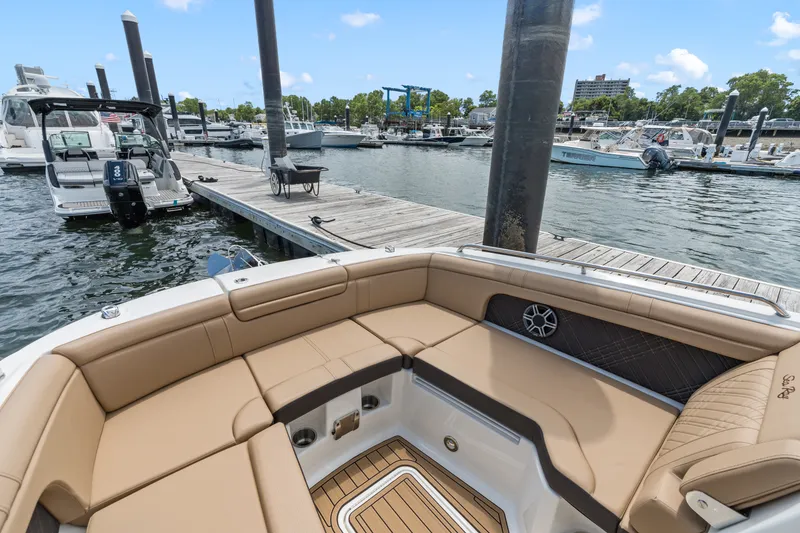 Slide: The Image of Sea Ray SDX 290 Outboard 2026 - 25
