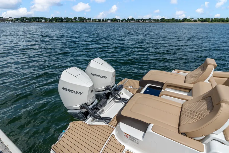 Slide: The Image of Sea Ray SDX 290 Outboard 2026 - 4