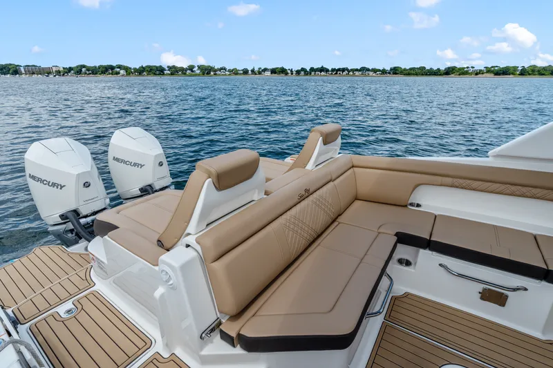 Slide: The Image of Sea Ray SDX 290 Outboard 2026 - 5