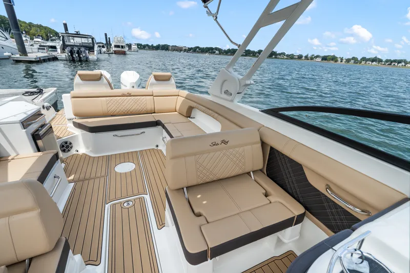Slide: The Image of Sea Ray SDX 290 Outboard 2026 - 19
