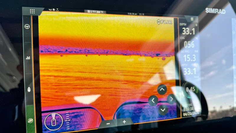 Slide: The Image of Axopar 28 CC 2021 - 34