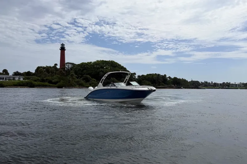 Slide: The Image of Sea Ray SDX 290 Outboard 2026 - 7