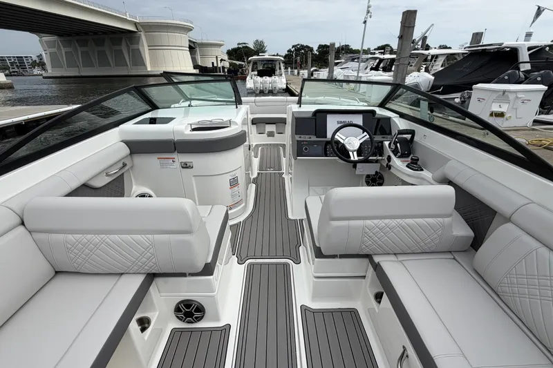 Slide: The Image of Sea Ray SDX 290 Outboard 2026 - 23