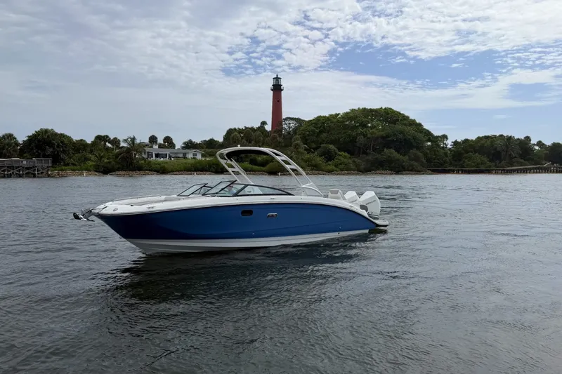 Slide: The Image of Sea Ray SDX 290 Outboard 2026 - 3
