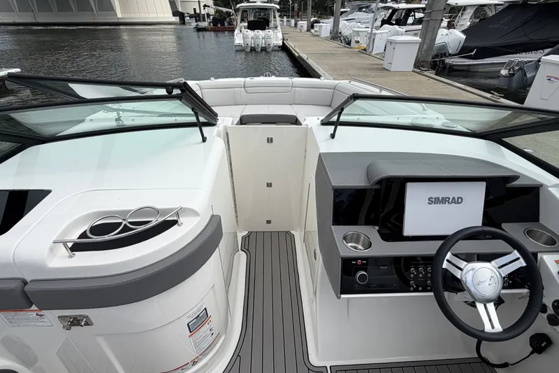 Slide: The Image of Sea Ray SDX 290 Outboard 2026 - 25