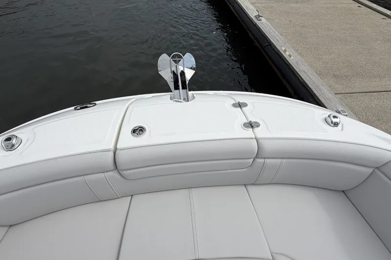 Slide: The Image of Sea Ray SDX 290 Outboard 2026 - 31