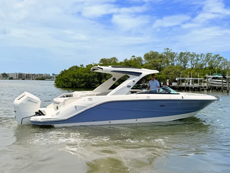 Slide: The Image of Sea Ray SLX 310 Outboard 2026 - 20