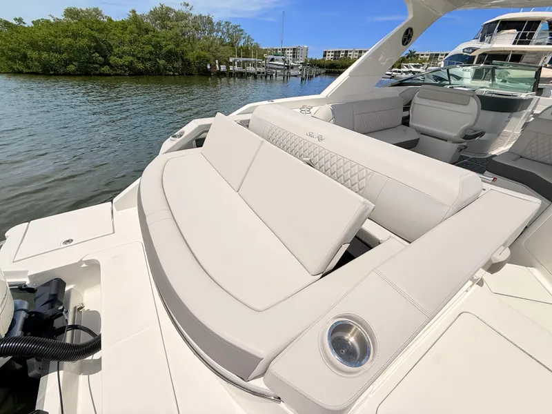 Slide: The Image of Sea Ray SLX 310 Outboard 2026 - 30