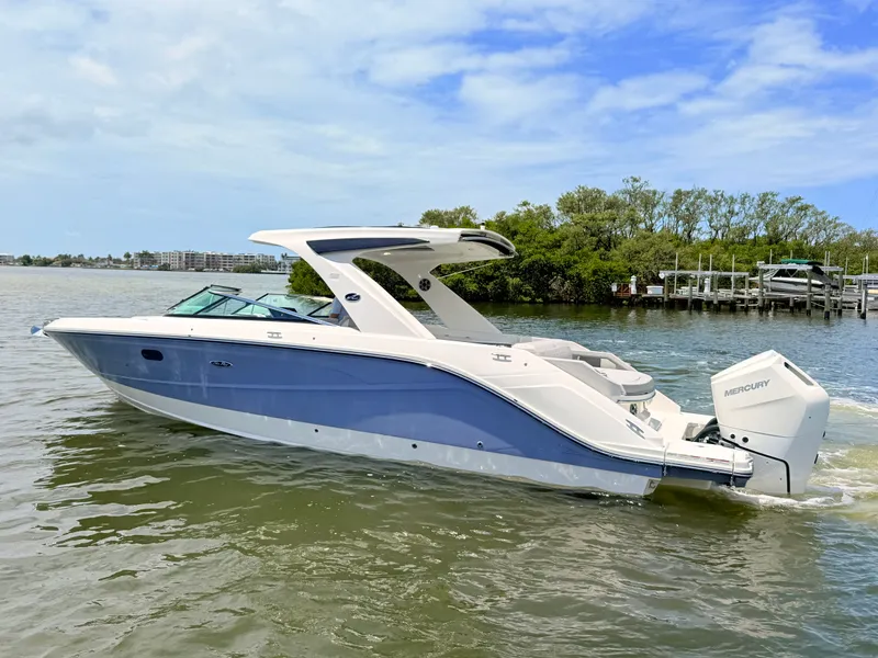 Slide: The Image of Sea Ray SLX 310 Outboard 2026 - 12