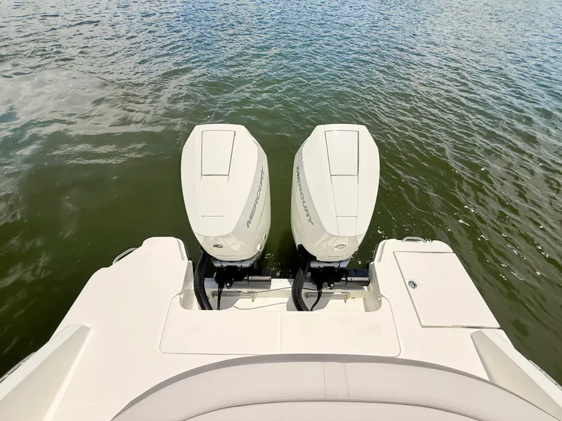 Slide: The Image of Sea Ray SLX 310 Outboard 2026 - 26