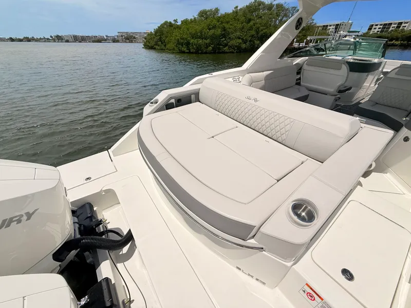 Slide: The Image of Sea Ray SLX 310 Outboard 2026 - 28