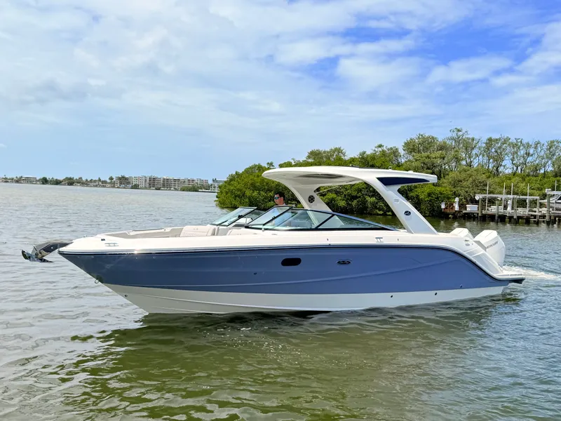 Slide: The Image of Sea Ray SLX 310 Outboard 2026 - 9