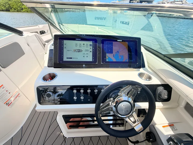 Slide: The Image of Sea Ray SLX 310 Outboard 2026 - 55