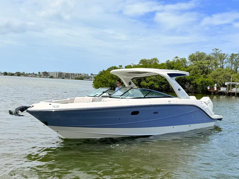 Slide: The Image of Sea Ray SLX 310 Outboard 2026 - 8