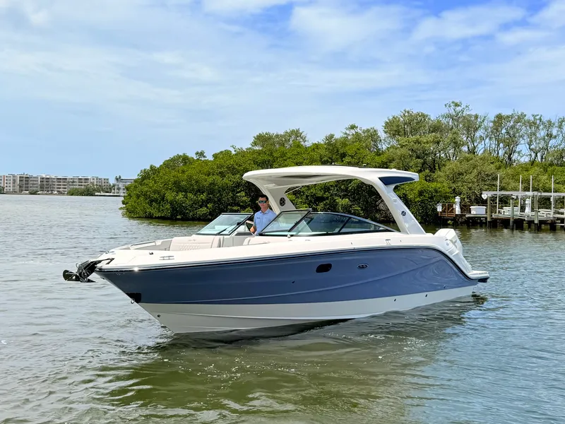 Slide: The Image of Sea Ray SLX 310 Outboard 2026 - 7