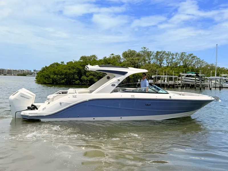 Slide: The Image of Sea Ray SLX 310 Outboard 2026 - 21