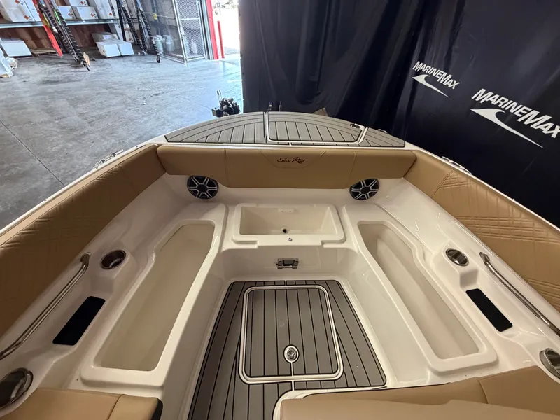 Slide: The Image of Sea Ray SDX 270 Surf 2026 - 48