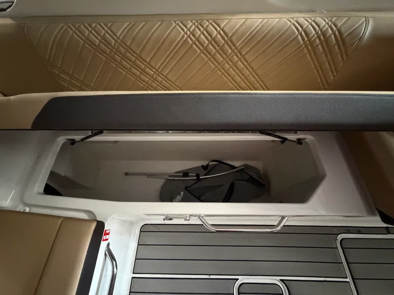 Slide: The Image of Sea Ray SDX 270 Surf 2026 - 27