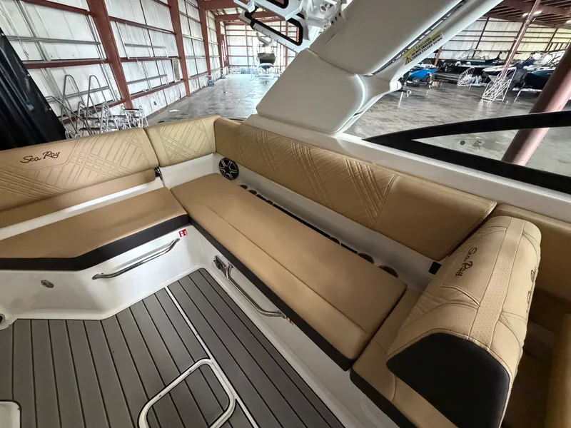 Slide: The Image of Sea Ray SDX 270 Surf 2026 - 25