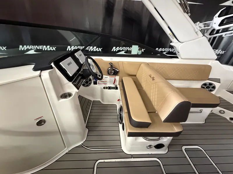 Slide: The Image of Sea Ray SDX 270 Surf 2026 - 32