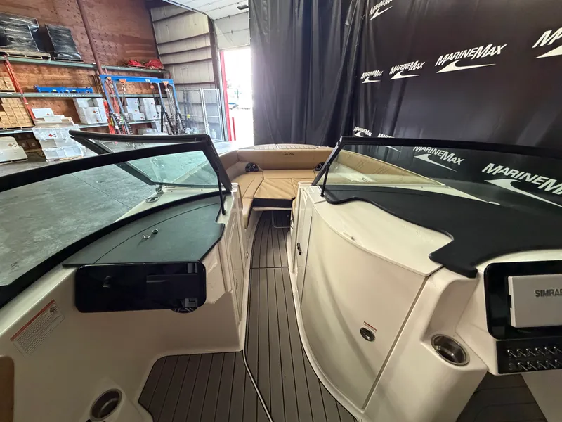 Slide: The Image of Sea Ray SDX 270 Surf 2026 - 36