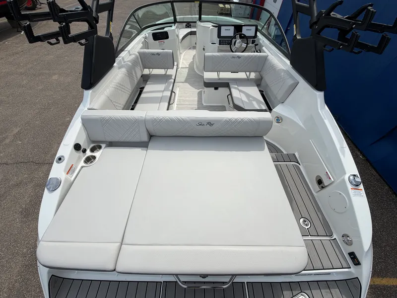 Slide: The Image of Sea Ray SDX 250 Surf 2026 - 9