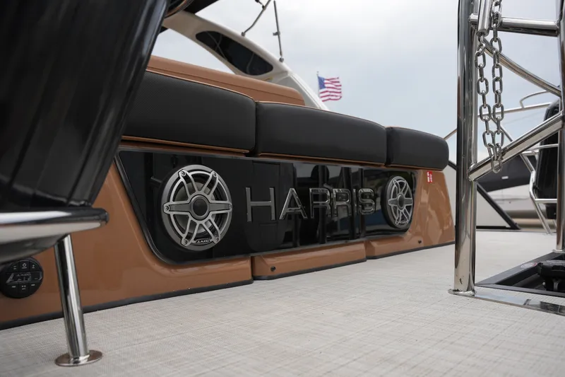 Slide: The Image of Harris 230 Grand Mariner 2026 - 10