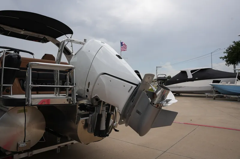 Slide: The Image of Harris 230 Grand Mariner 2026 - 7
