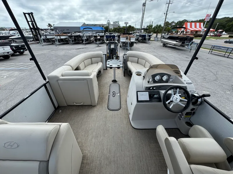 Slide: The Image of Harris 230 CRUISER 2020 - 9