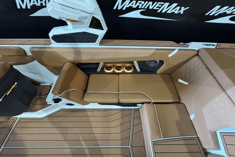 Slide: The Image of Nautique Super Air Nautique GS22 2025 - 20