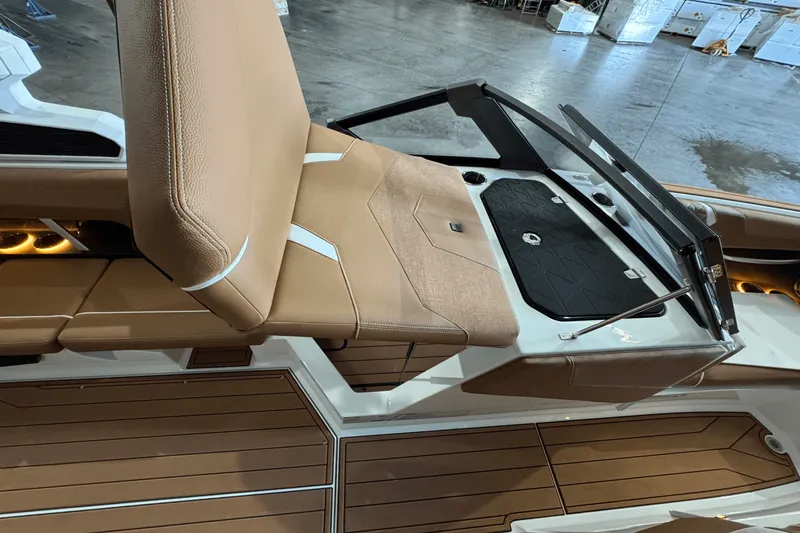 Slide: The Image of Nautique Super Air Nautique GS22 2025 - 28