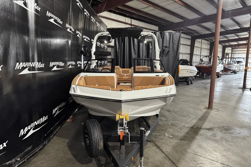 Slide: The Image of Nautique Super Air Nautique GS22 2025 - 3