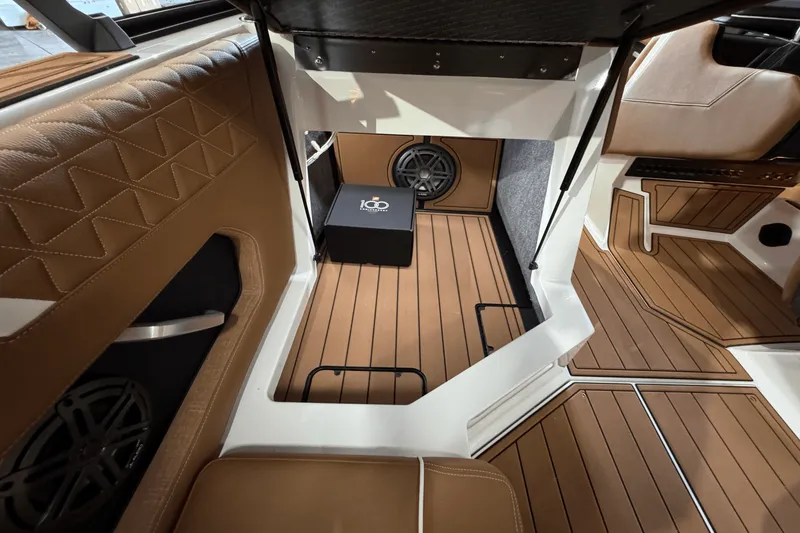 Slide: The Image of Nautique Super Air Nautique GS22 2025 - 30