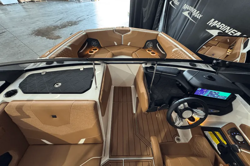 Slide: The Image of Nautique Super Air Nautique GS22 2025 - 38