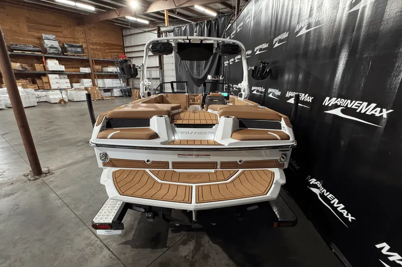 Slide: The Image of Nautique Super Air Nautique GS22 2025 - 4
