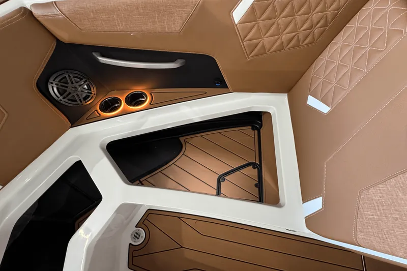 Slide: The Image of Nautique Super Air Nautique GS22 2025 - 41