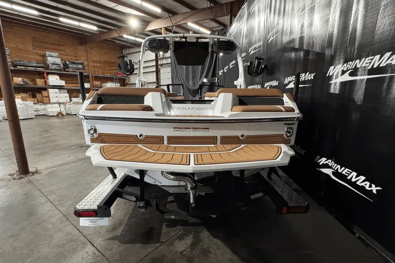 Slide: The Image of Nautique Super Air Nautique GS22 2025 - 5