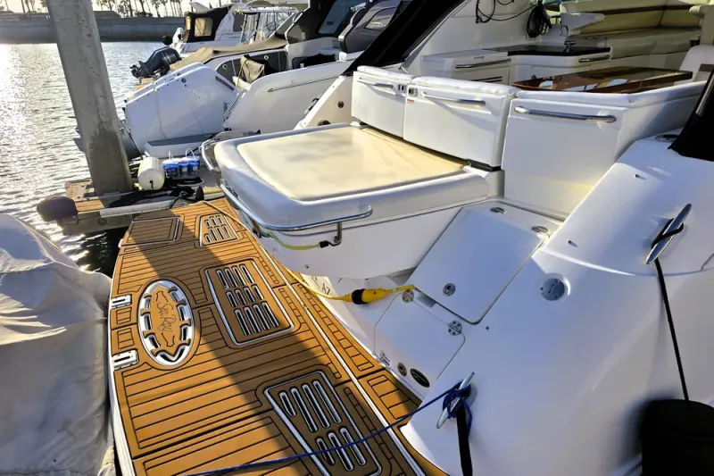Slide: The Image of Sea Ray 410 Sundancer 2012 - 2