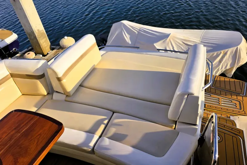 Slide: The Image of Sea Ray 410 Sundancer 2012 - 6