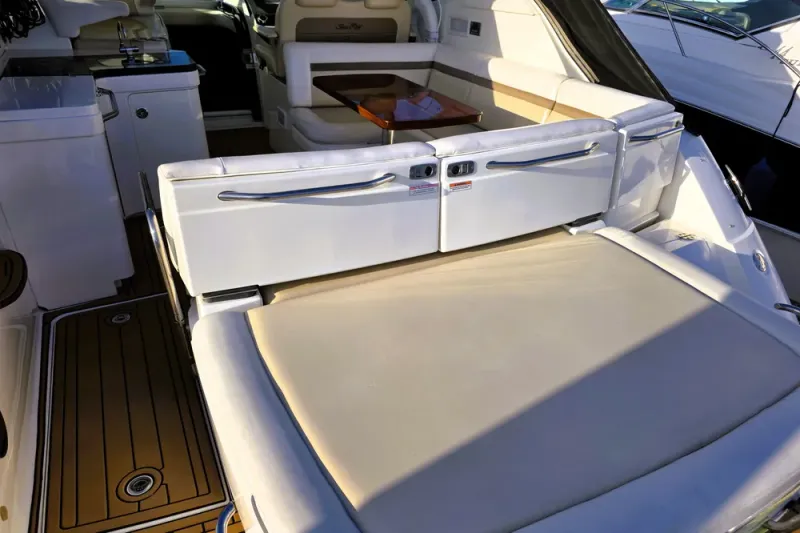 Slide: The Image of Sea Ray 410 Sundancer 2012 - 4