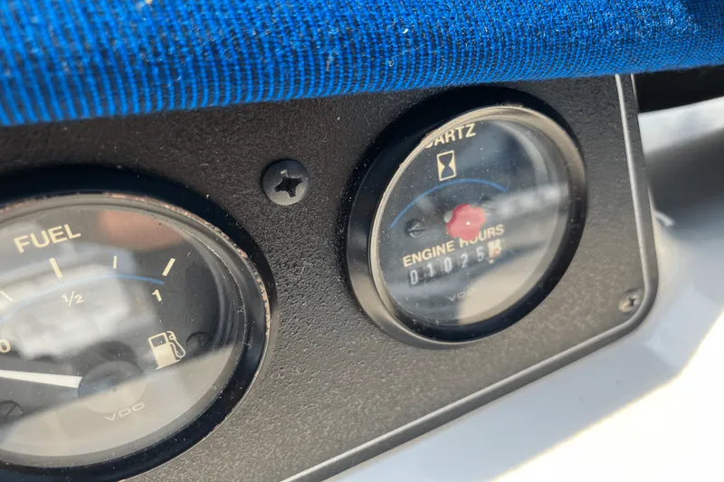 Slide: The Image of Carver 38 EXPRESS 1993 - 18