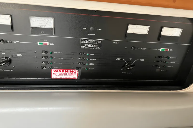 Slide: The Image of Carver 38 EXPRESS 1993 - 21