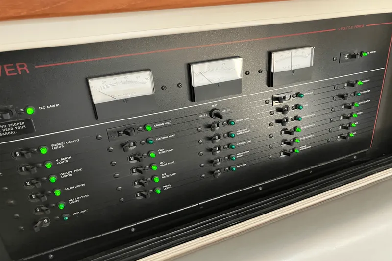 Slide: The Image of Carver 38 EXPRESS 1993 - 22