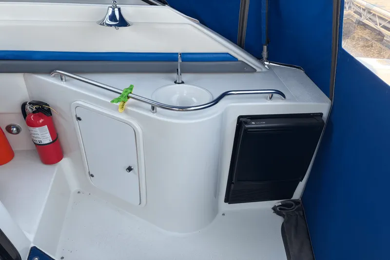 Slide: The Image of Carver Yachts 38 EXPRESS 1993 - 11